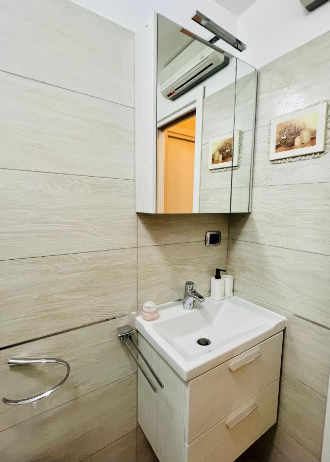 Casa Di Matilde Apartment Bari Bagian luar foto